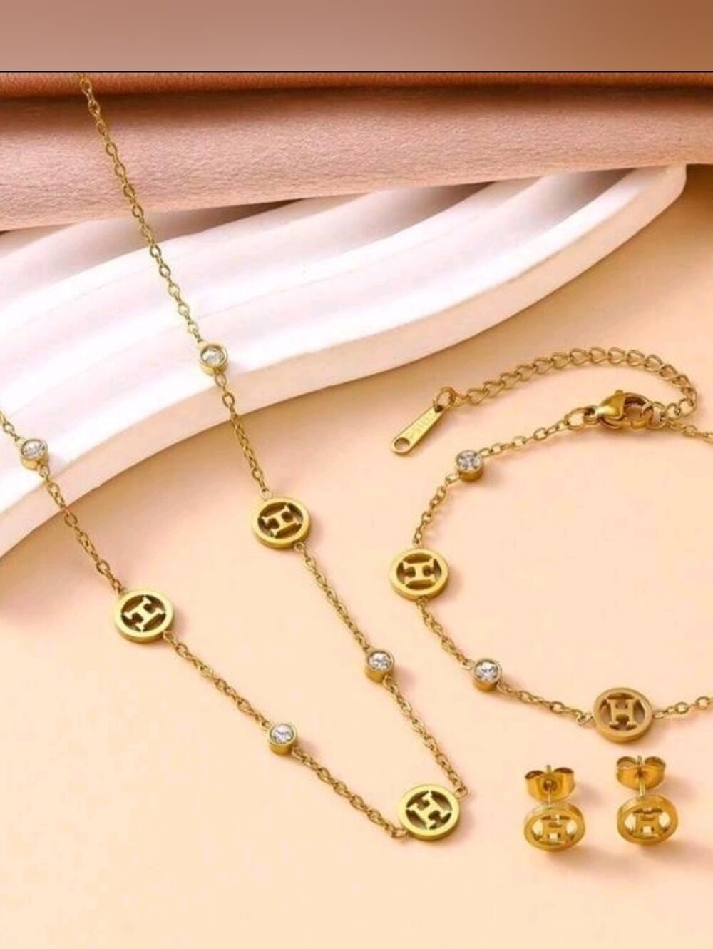 Juxury Jewelry